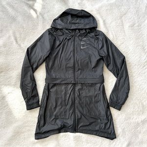 NWT Nike Convertible Lightweight Zippered Long Short Training Jacket